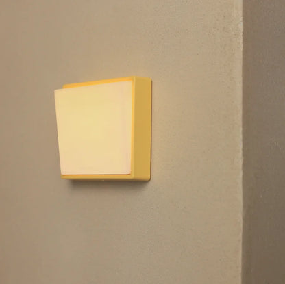 The Aura Magnetic Lamp