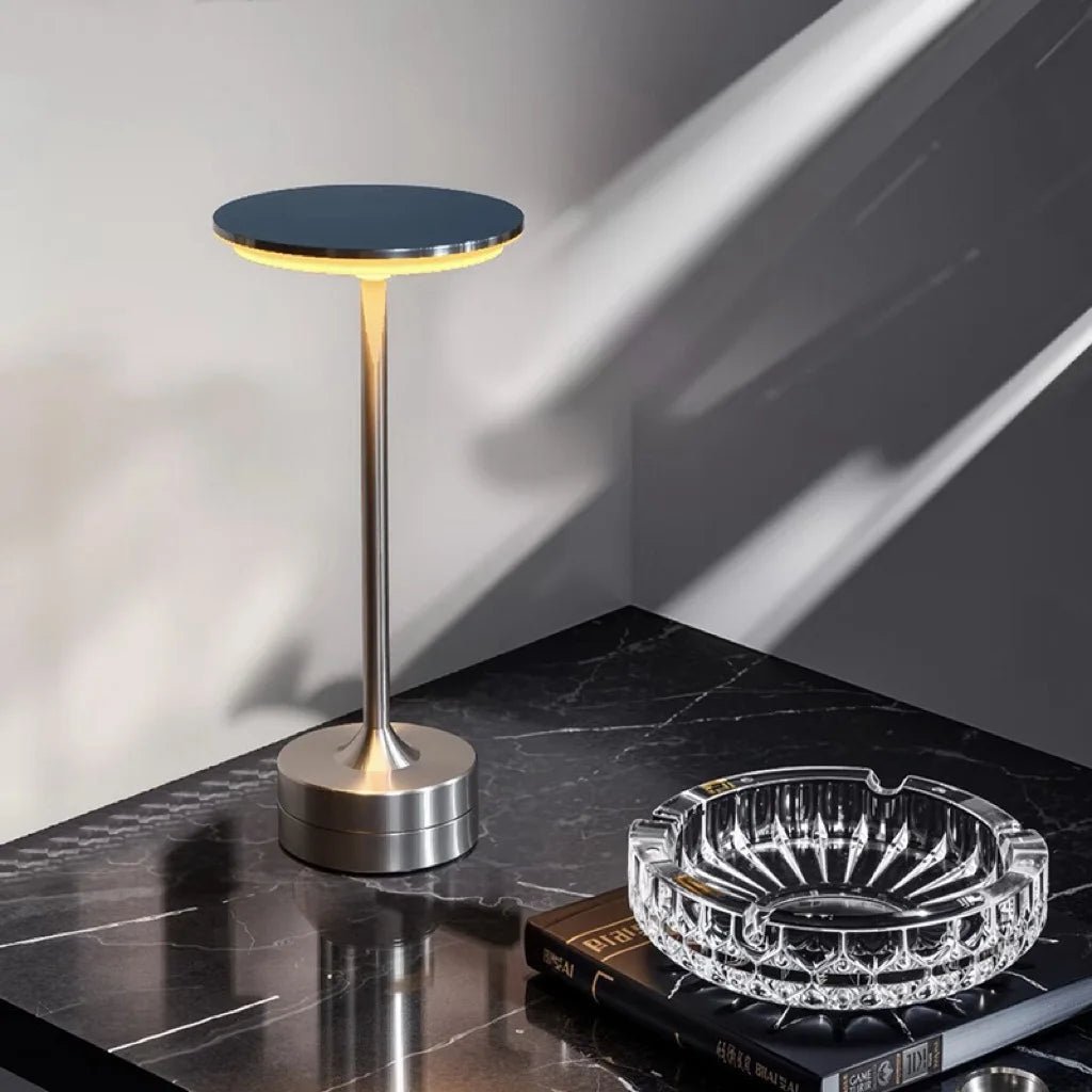 Lampada da tavolo LED touch – Luce notturna ricaricabile tramite USB per camera da letto, hotel e bar