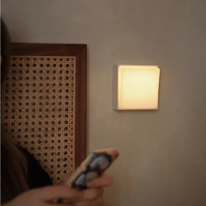 The Aura Magnetic Lamp